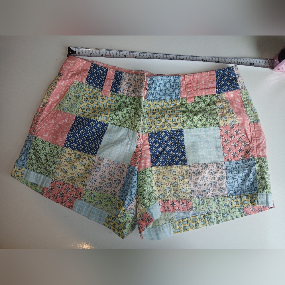 Vineyard Vines Womens Patchwork Quilt Shorts - Size 4 Needs 1 New Clasp - Picture 1 of 6